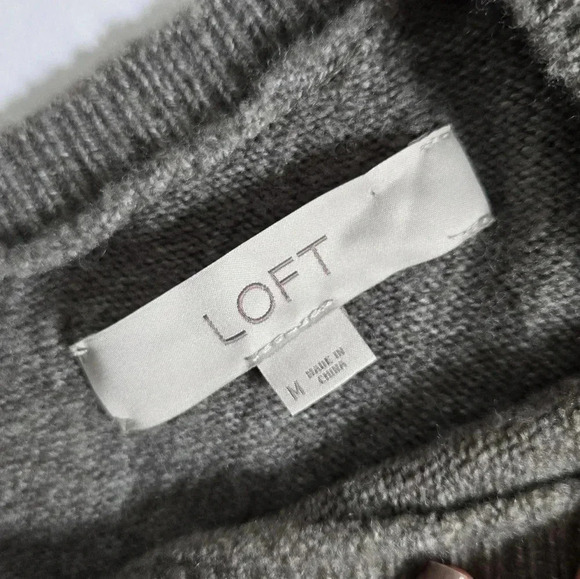 LOFT merino wool blend sage dusty green layered sweater Sz M - Picture 5 of 8